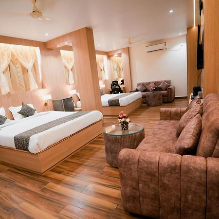 Hotel Jk Palace Allāhābād Junction Dış mekan fotoğraf