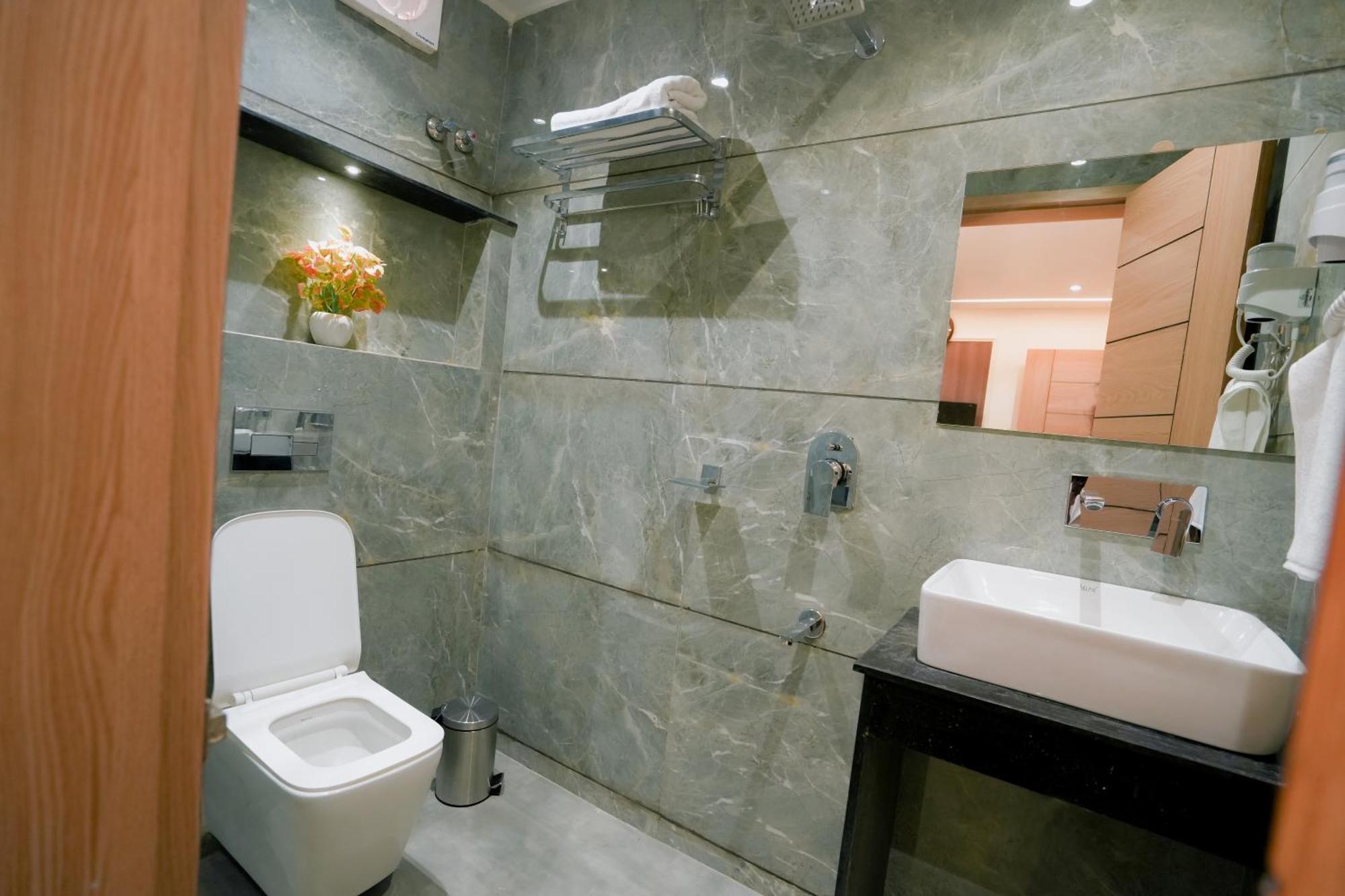 Hotel Jk Palace Allāhābād Junction Dış mekan fotoğraf