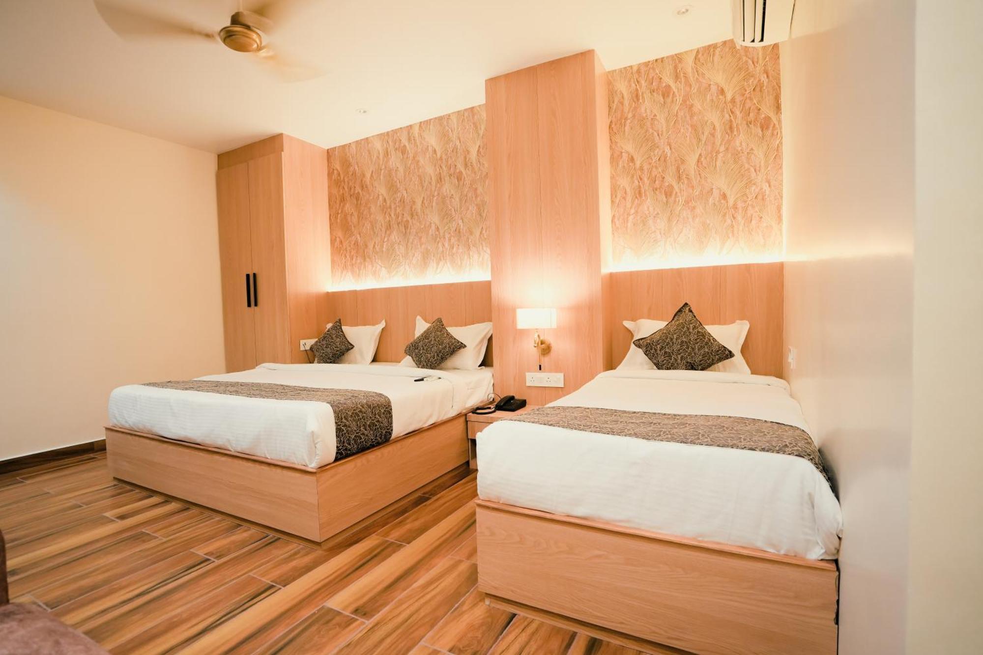 Hotel Jk Palace Allāhābād Junction Dış mekan fotoğraf