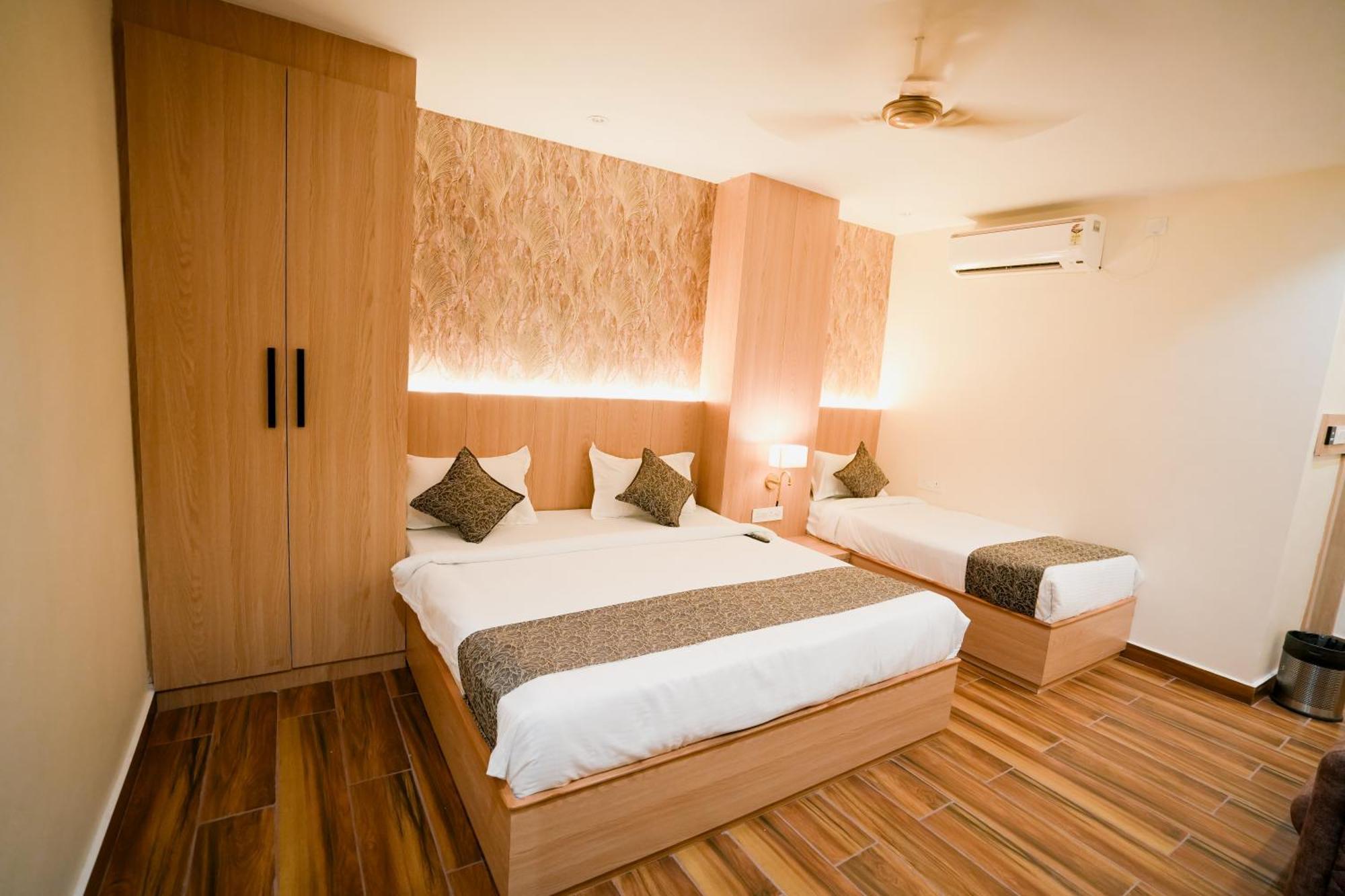 Hotel Jk Palace Allāhābād Junction Dış mekan fotoğraf