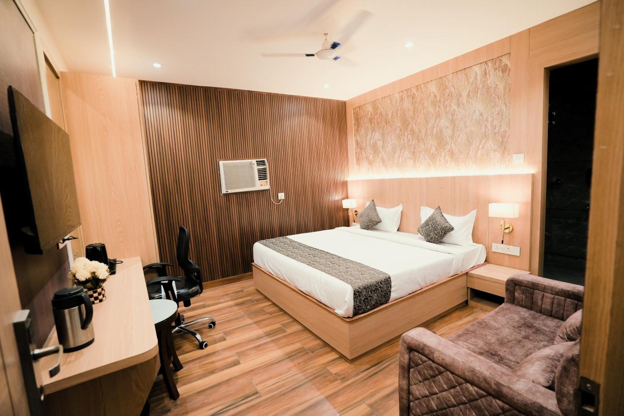 Hotel Jk Palace Allāhābād Junction Dış mekan fotoğraf