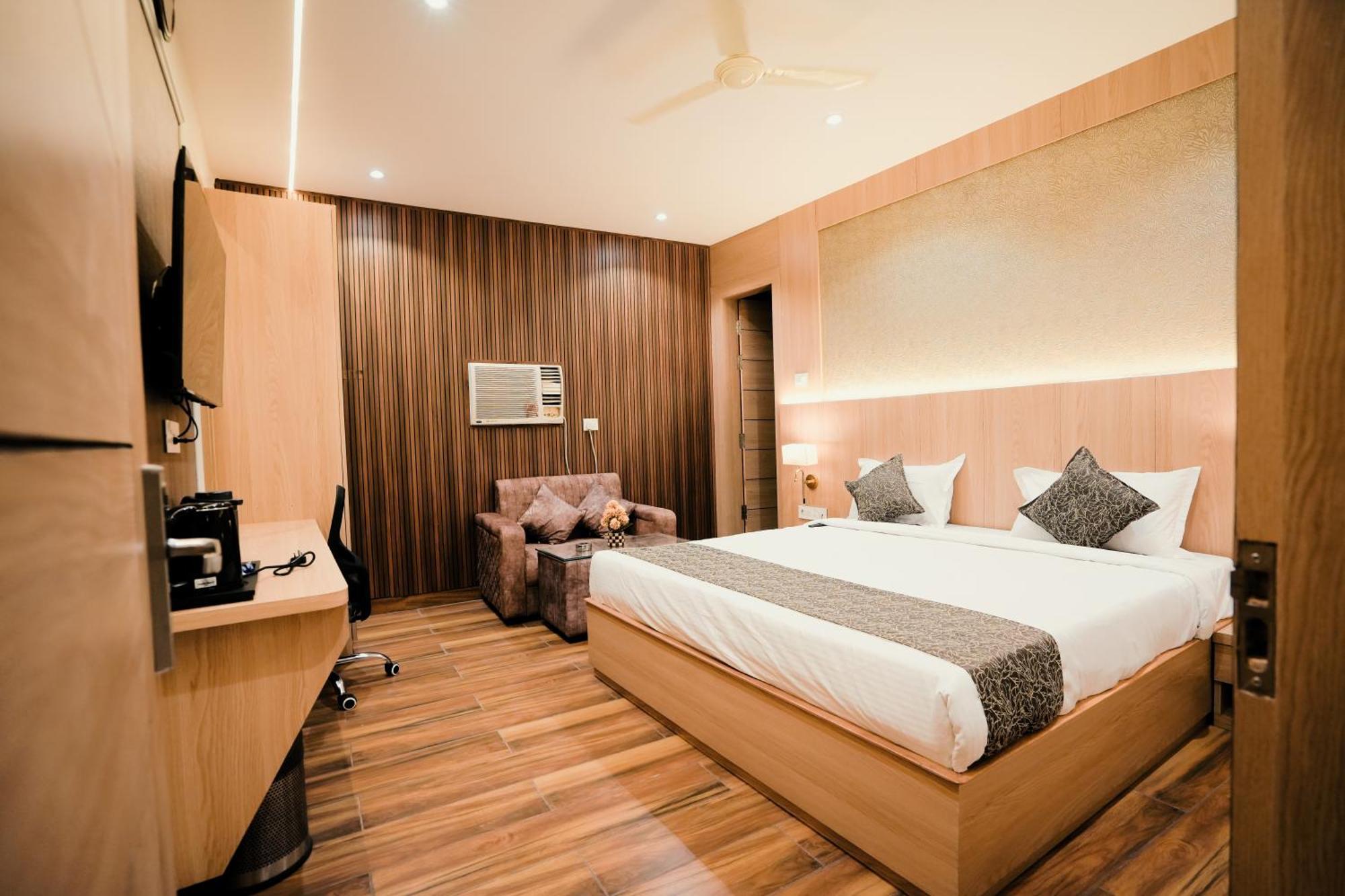 Hotel Jk Palace Allāhābād Junction Dış mekan fotoğraf